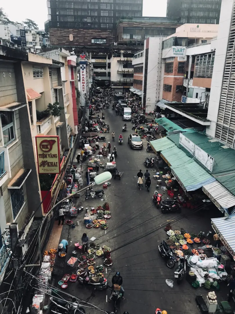Photo by Halcyon Le a busy street full of people