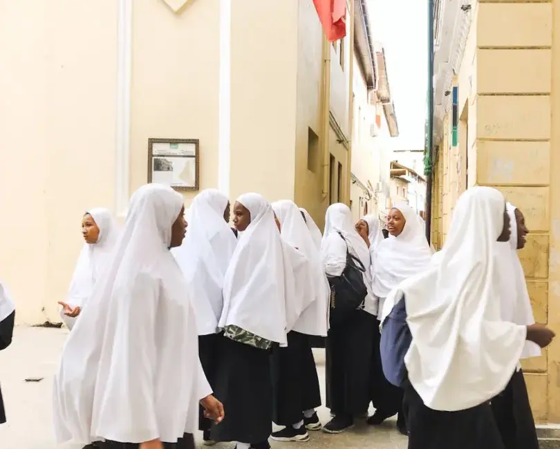 Ako vyberať peniaze na Zanzibare bez zbytočných poplatkov a stresu