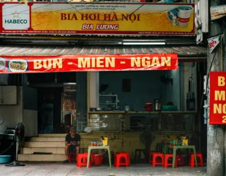 Ako vyberať peniaze vo Vietname