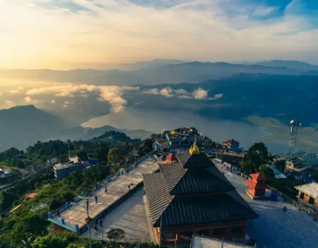 Ako vyberať peniaze v Nepále