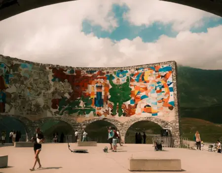 Ako vyberať peniaze v Gruzínsku