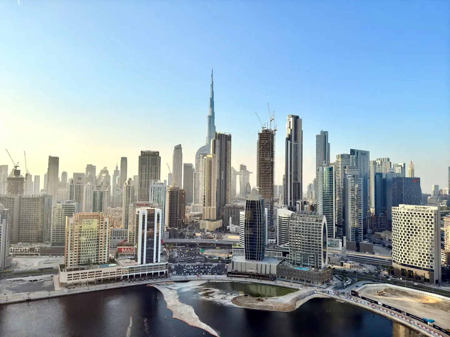 Dubai's skyline featuring the burj khalifa.